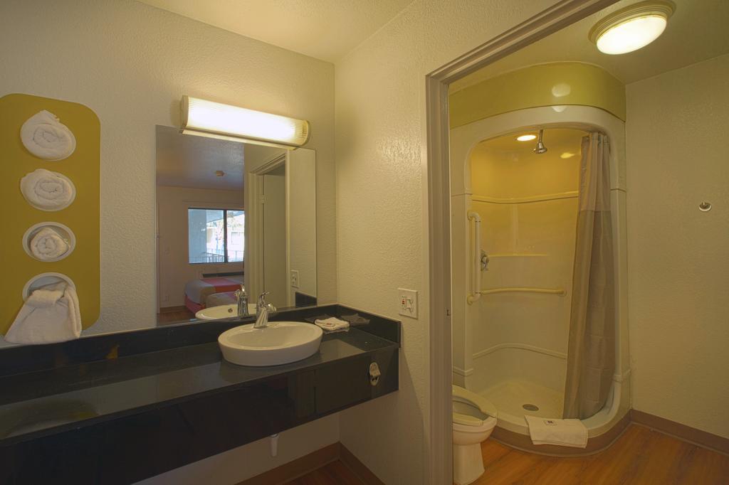 North Charleston Lodge ภายนอก รูปภาพ